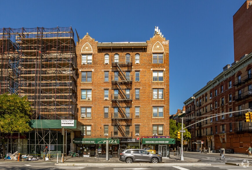 300-302 W 21st St, New York, NY à louer - Photo du bâtiment - Image 2 de 6