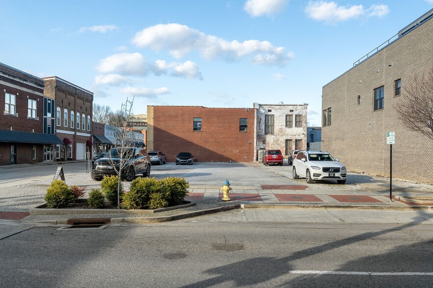 201 E Main St, McMinnville, TN for sale - Building Photo - Image 2 of 5