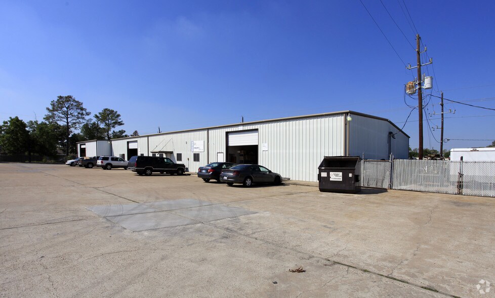 9879 Tanner Rd, Houston, TX for lease - Primary Photo - Image 1 of 5