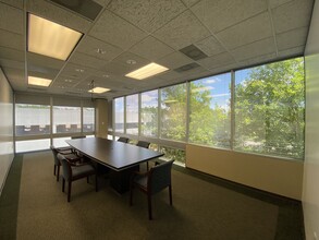 2901 Wilcrest Dr, Houston, TX for lease Interior Photo- Image 1 of 4