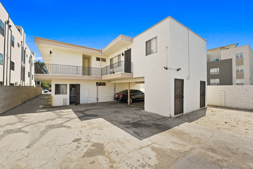 11763 Hamlin St, North Hollywood, CA for sale - Building Photo - Image 2 of 7