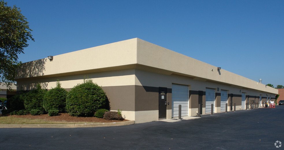 2428 Almeda Ave, Norfolk, VA for lease - Building Photo - Image 2 of 5