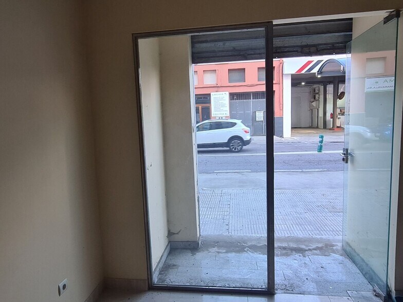 Retail in Algemesí for sale - Interior Photo - Image 1 of 9
