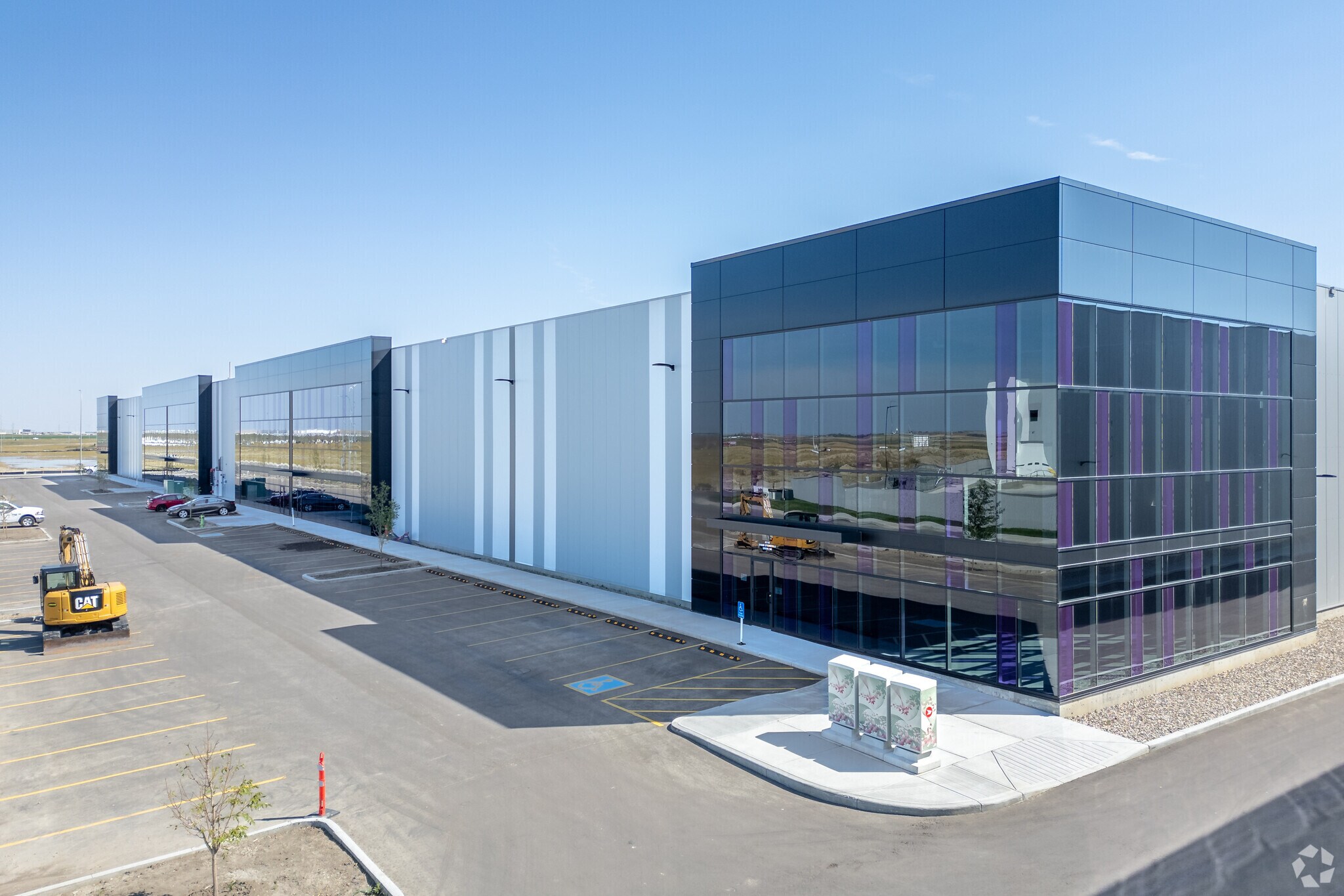 11600 Stonehill Dr NE, Calgary, AB à louer Photo du bâtiment- Image 1 de 7