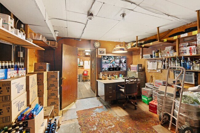 Plus de détails pour 415 Palmer Ave, Warwick, RI - Commerce de détail à vendre