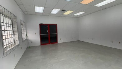 3501-3531 NW 19th St, Fort Lauderdale, FL à louer - Vidéo sur l’inscription commerciale 