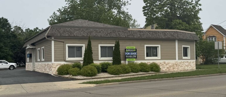 312 S 7th St, Delavan, WI à louer - Photo du bâtiment - Image 2 de 11