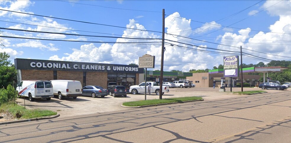 2109 N Robison Rd, Texarkana, TX à vendre - Photo du bâtiment - Image 2 de 3