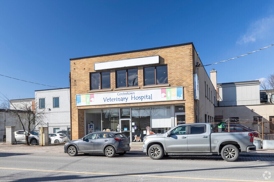 955 Somerset St W, Ottawa, ON à louer - Photo du bâtiment - Image 2 de 3