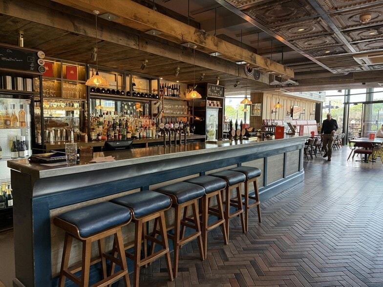 Nine Elms Ln, London for sale - Building Photo - Image 1 of 11