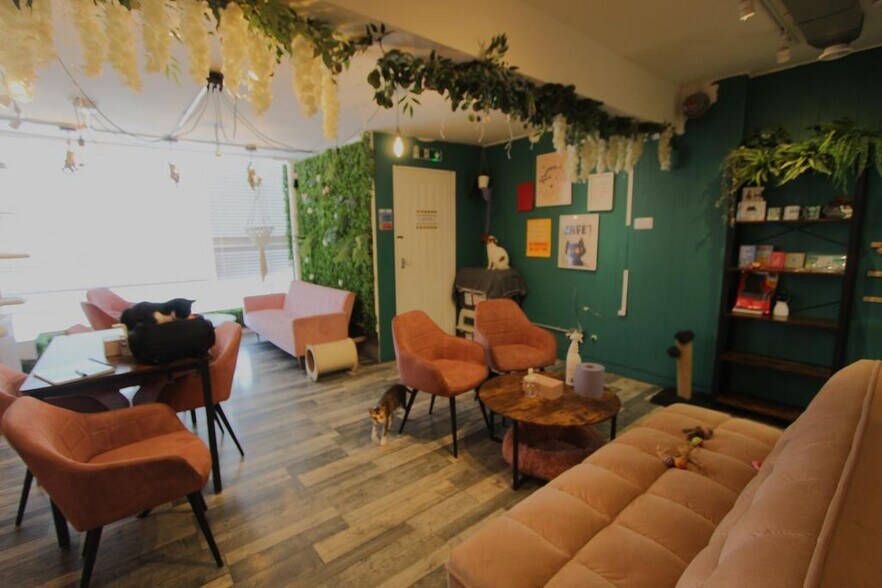 7-11 High St, Halstead à louer - Photo intérieure - Image 2 de 11