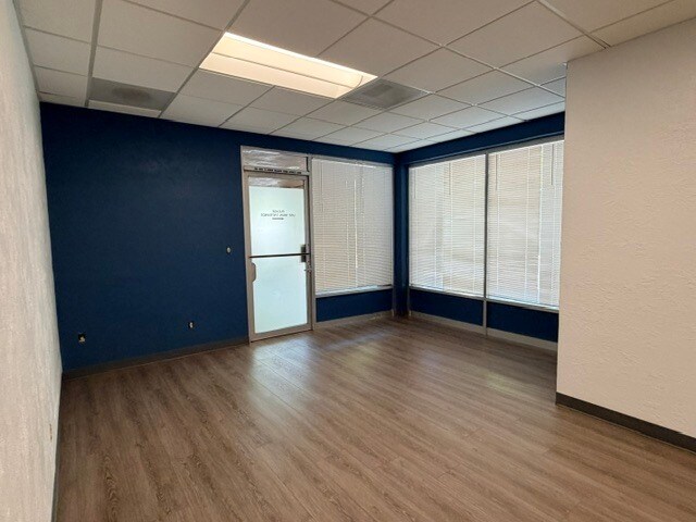 242 Church St SE, Salem, OR for lease - Building Photo - Image 3 of 9
