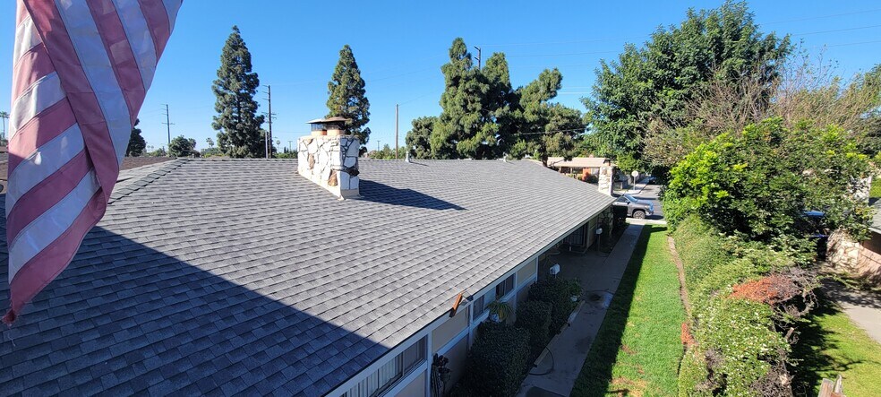 12102 Haster St, Garden Grove, CA à vendre - Photo du bâtiment - Image 2 de 10