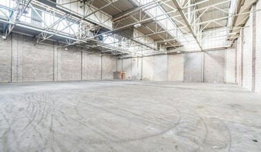 Unit D1 Triumph Business Park, Speke, Liverpool à louer Photo intérieure- Image 2 de 2