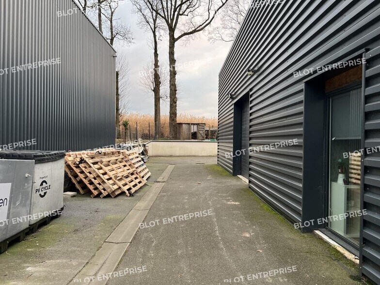 Flex in La Mézière for lease - Building Photo - Image 2 of 8