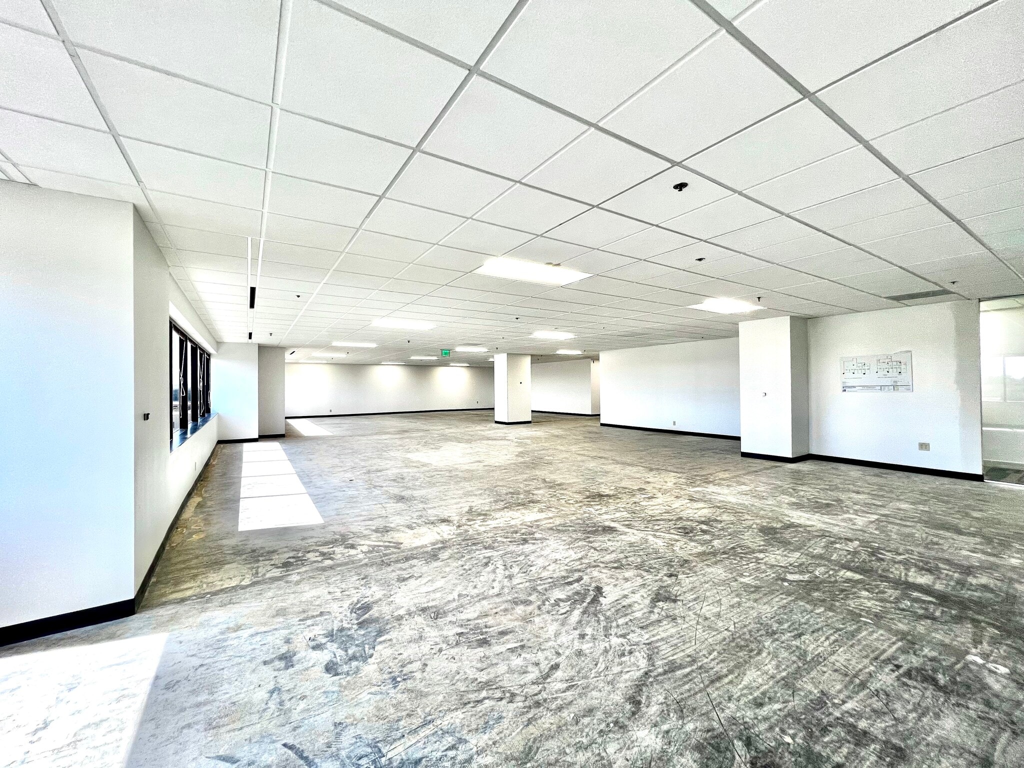 1431 Greenway Dr, Irving, TX for lease Interior Photo- Image 1 of 5