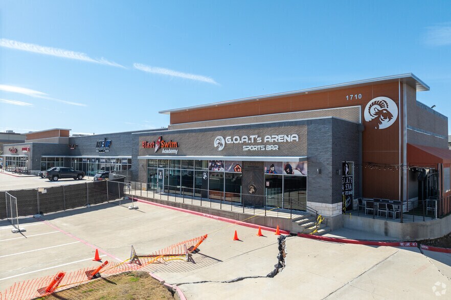 1710 FM 423, Little Elm, TX à louer - Photo du bâtiment - Image 3 de 11