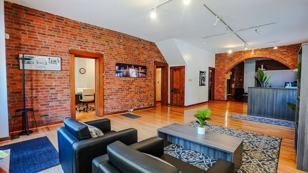 54 E Whittier St, Columbus, OH for lease Interior Photo- Image 1 of 6