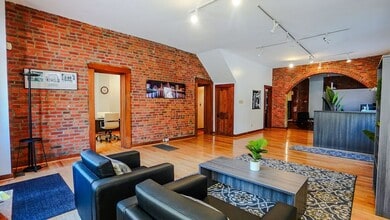 54 E Whittier St, Columbus, OH for lease Interior Photo- Image 1 of 6