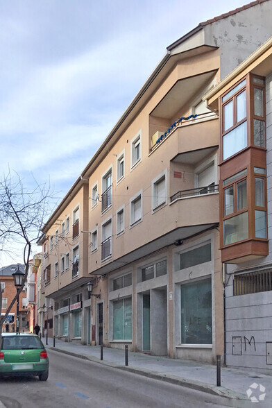 Calle De San Gregorio, 37, Galapagar, Madrid for lease - Building Photo - Image 2 of 2