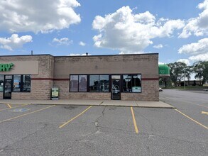 421 W Washington St, Brainerd, MN à louer Photo intérieure- Image 2 de 10
