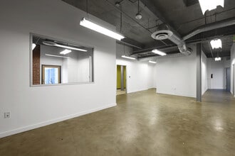 400 S Beverly Dr, Beverly Hills, CA for lease Building Photo- Image 2 of 9