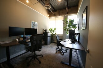 2003 N Lamar Blvd, Austin, TX for lease Interior Photo- Image 2 of 8