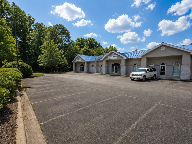 1805 Milton Rd, Charlotte, NC for lease - Building Photo - Image 2 of 10