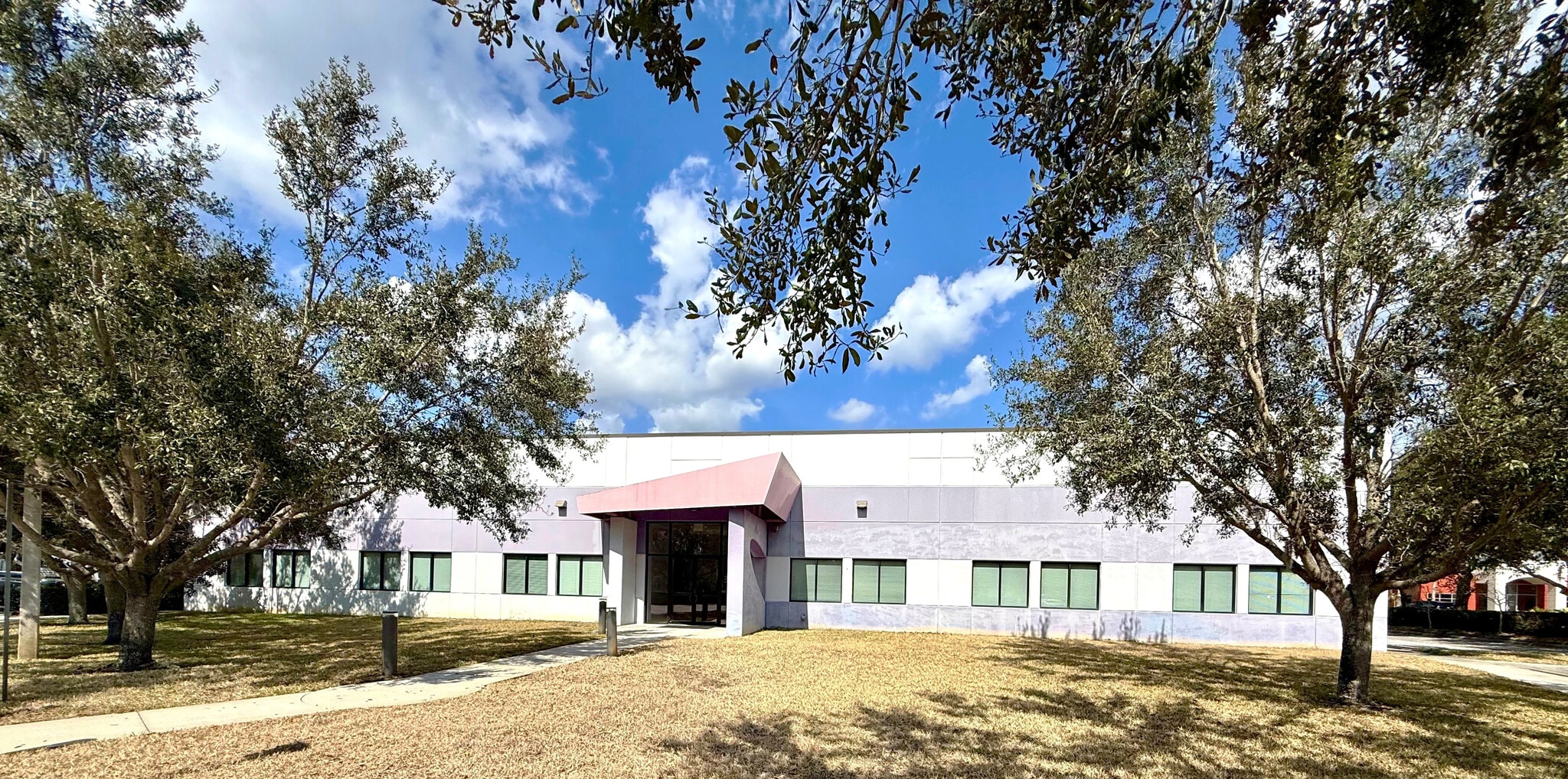 1025 Willa Springs Dr, Winter Springs, FL for sale Primary Photo- Image 1 of 12