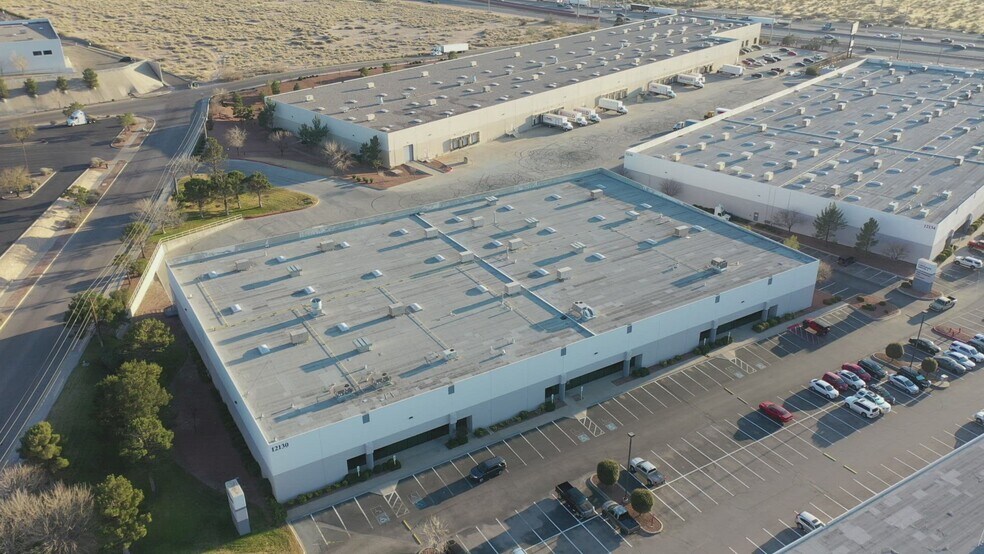 12130 Esther Lama Dr, El Paso, TX à louer - Vidéo sur l’inscription commerciale - Image 2 de 7