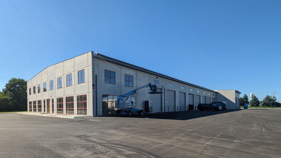 1385 N Joliet Rd, Romeoville, IL à louer - Photo de construction - Image 2 de 2