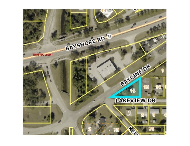 208 Lakeview Dr, North Fort Myers, FL for sale - Aerial - Image 3 of 4