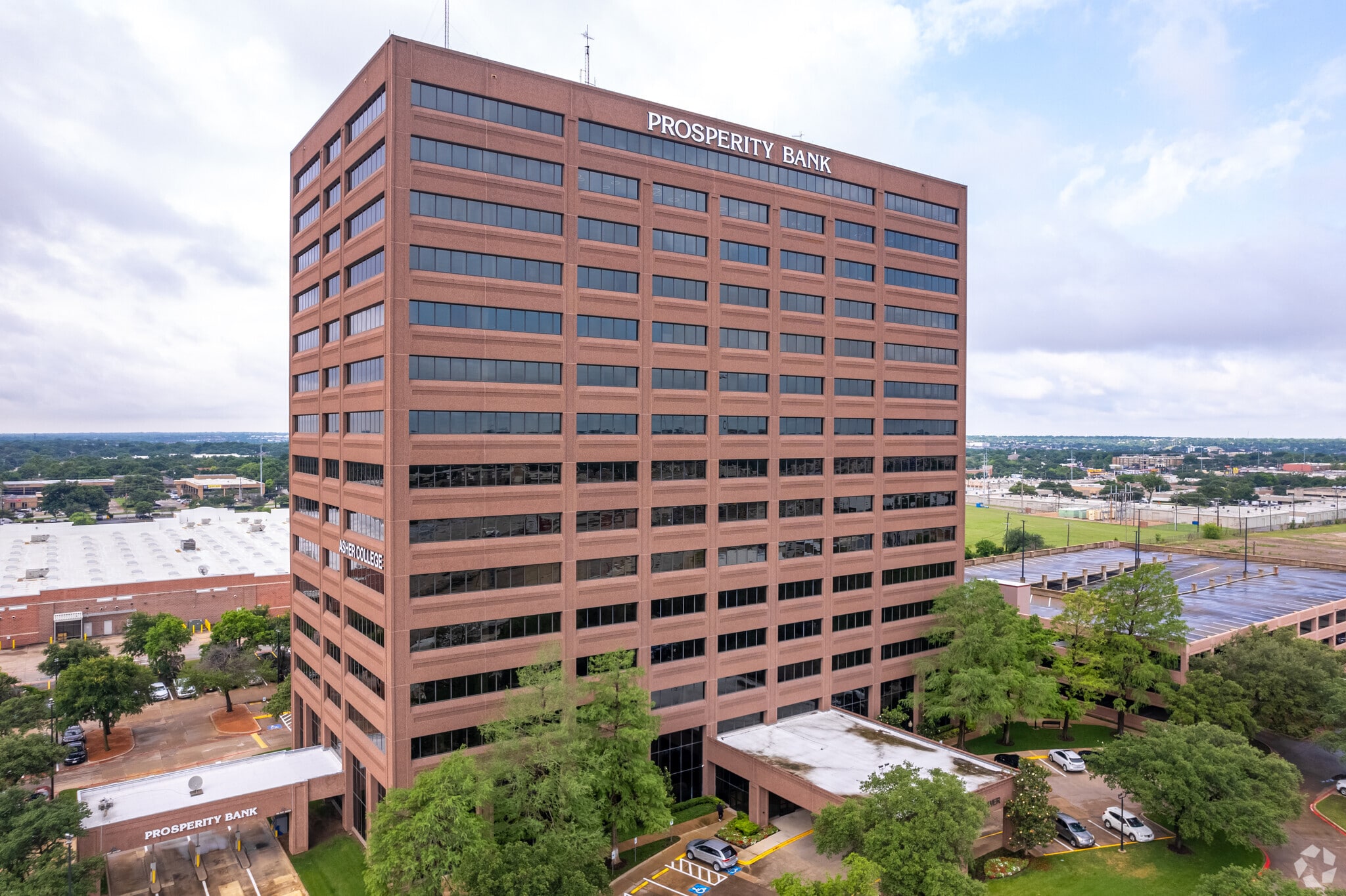 9330 Lyndon B Johnson Fwy, Dallas, TX for lease Primary Photo- Image 1 of 9