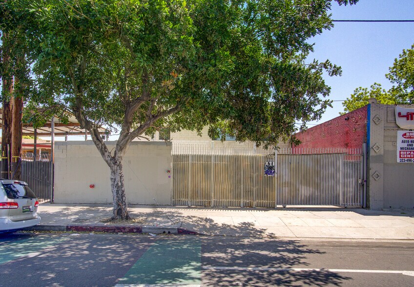 4110 Avalon Blvd, Los Angeles, CA à louer - Photo du bâtiment - Image 2 de 13