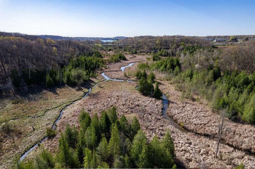 8300 Dixie Hwy, Clarkston, MI à vendre - Photo du bâtiment - Image 2 de 17