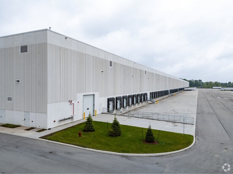 120 Bullock St, Kitchener, ON for lease - Building Photo - Image 2 of 3