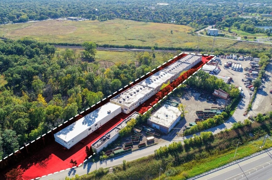 600 Waukegan Rd, Northbrook, IL for lease - Building Photo - Image 3 of 8