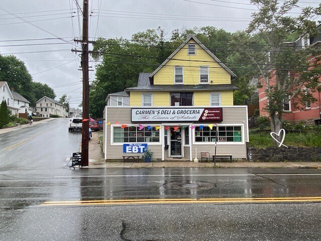 122 N Main St, Norwich, CT à louer - Photo du bâtiment - Image 2 de 15