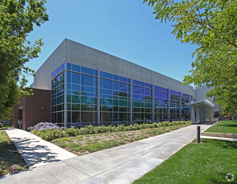 1590 Drew Ave, Davis, CA for lease - Primary Photo - Image 1 of 10