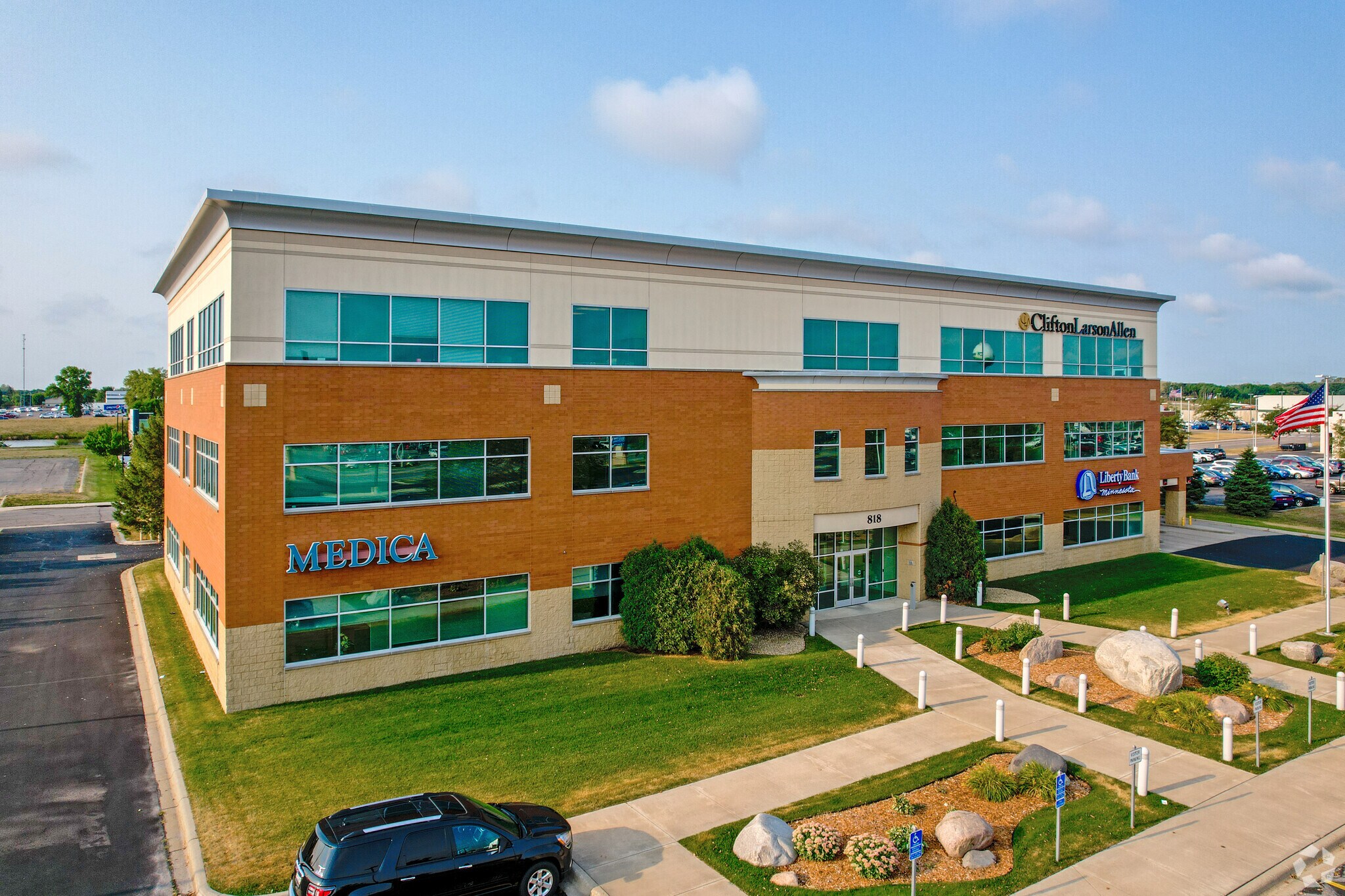 818 2nd St S, Waite Park, MN for lease Primary Photo- Image 1 of 5