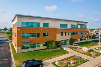 Plus de détails pour 818 2nd St S, Waite Park, MN - Bureau à louer