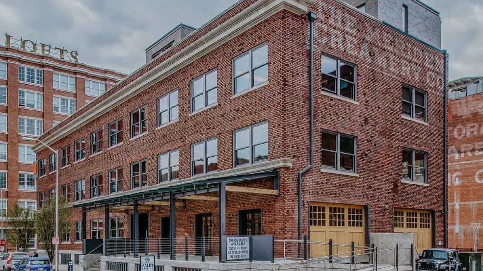 2100 Central St, Kansas City, MO for lease - Primary Photo - Image 1 of 13