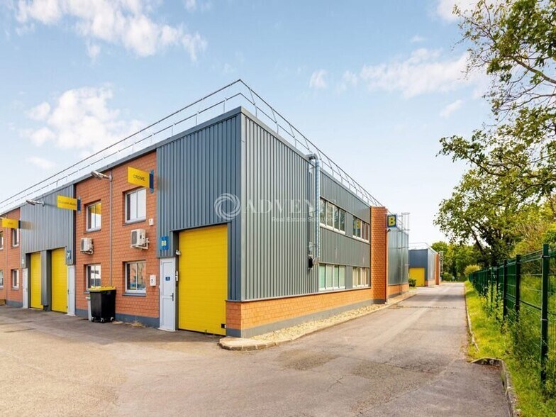 1416 Rue Du Compas, SAINT-OUEN-L'AUMONE à louer - Photo du bâtiment - Image 1 de 11