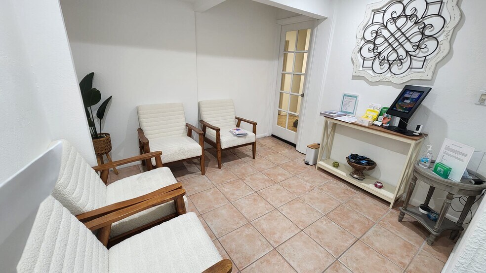 7800 W Oakland Park Blvd, Sunrise, FL à vendre - Photo du bâtiment - Image 3 de 15