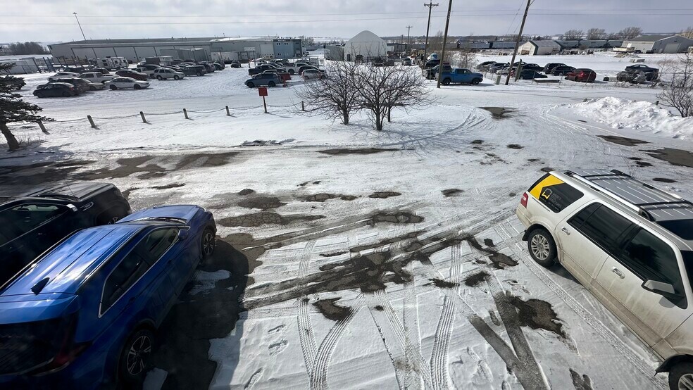 27 Mccool Cres, Crossfield, AB à louer - Photo du bâtiment - Image 2 de 17