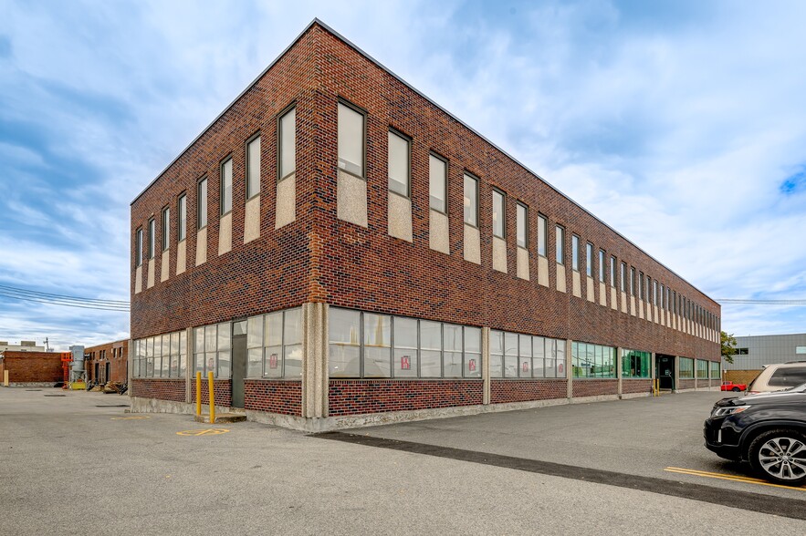 500-600 Rue Hodge, Montréal, QC for lease - Building Photo - Image 3 of 17