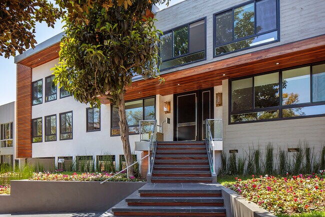 Plus de détails pour 1267 N Laurel Ave, West Hollywood, CA - Multi-résidentiel à vendre