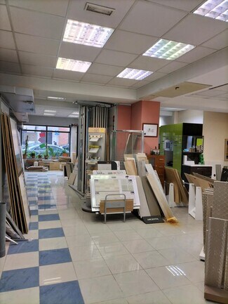 Plus de détails pour Multi-résidentiel à vendre