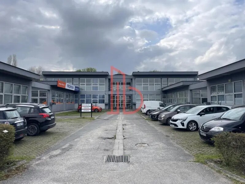 Rue Du Professeur Pierre Dangeard, Bordeaux for lease Building Photo- Image 1 of 6