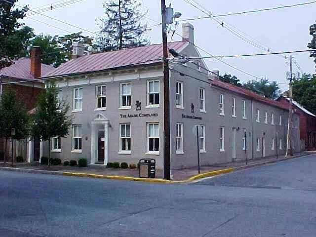 303 S Loudoun St, Winchester, VA for lease - Primary Photo - Image 1 of 9